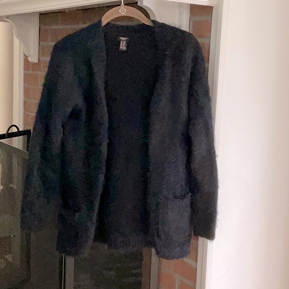 **Forever 21 girls size 13/14 black cardigan